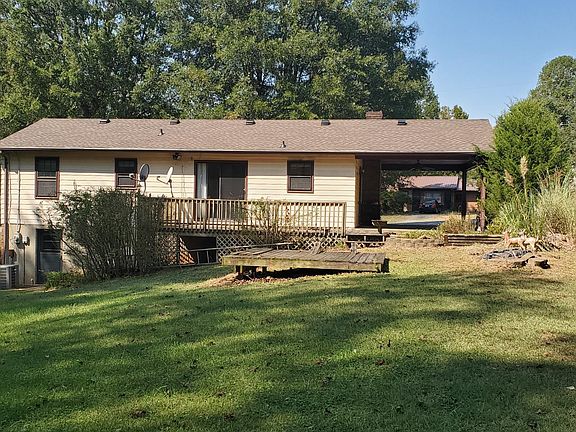 3rd image of 65 Pleasant Dr