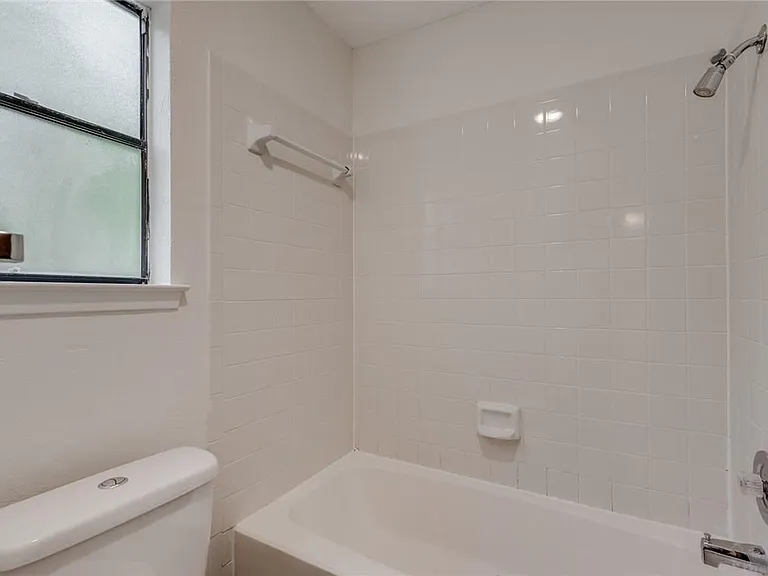 11405 Walnut Ridge Dr #B — Photo 18