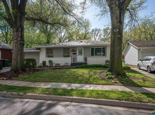 2439 S 37th St, Lincoln, NE 68506