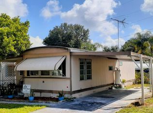 11 Rose Ln, Mount Dora, FL 32757
