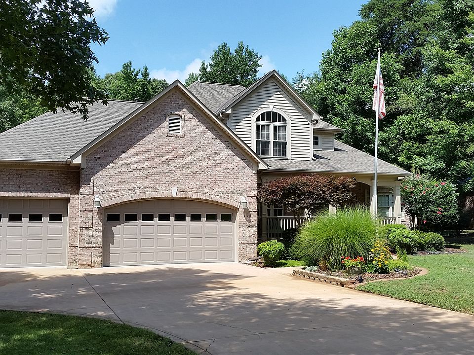 1st image of 113 Tall Oak Dr