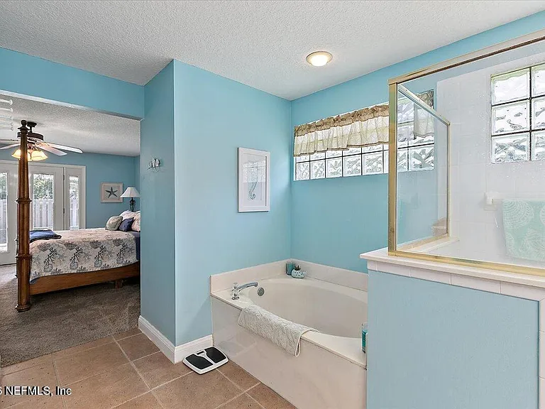 2884 Saint Maarten Ct — Photo 10