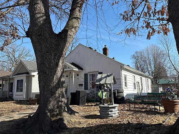 2nd image of 3236 Thomas Ave N