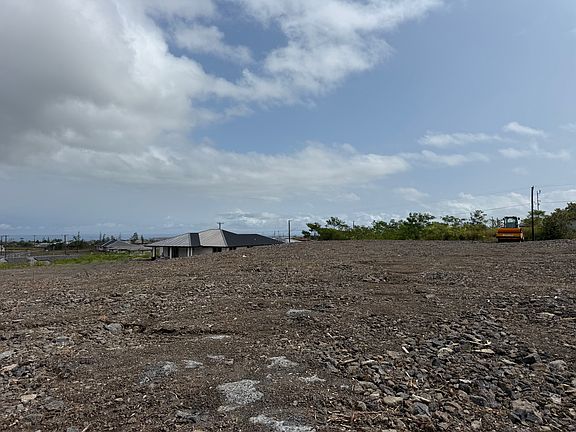 4th image of 2690 Kuku St Lot 49