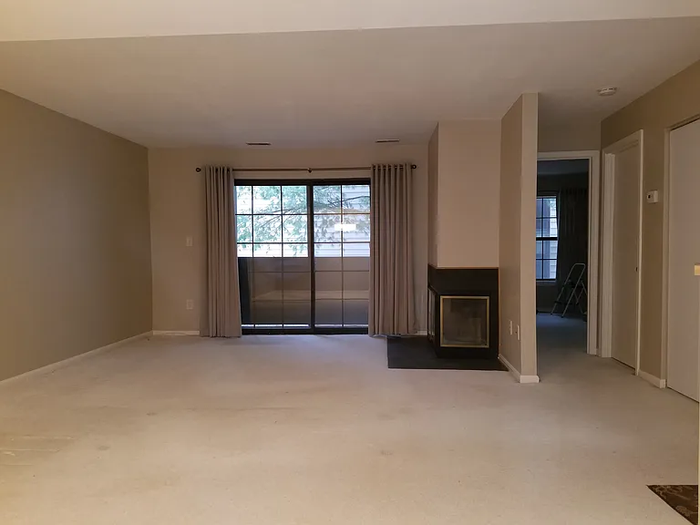 Carriage House Ter — Photo 6