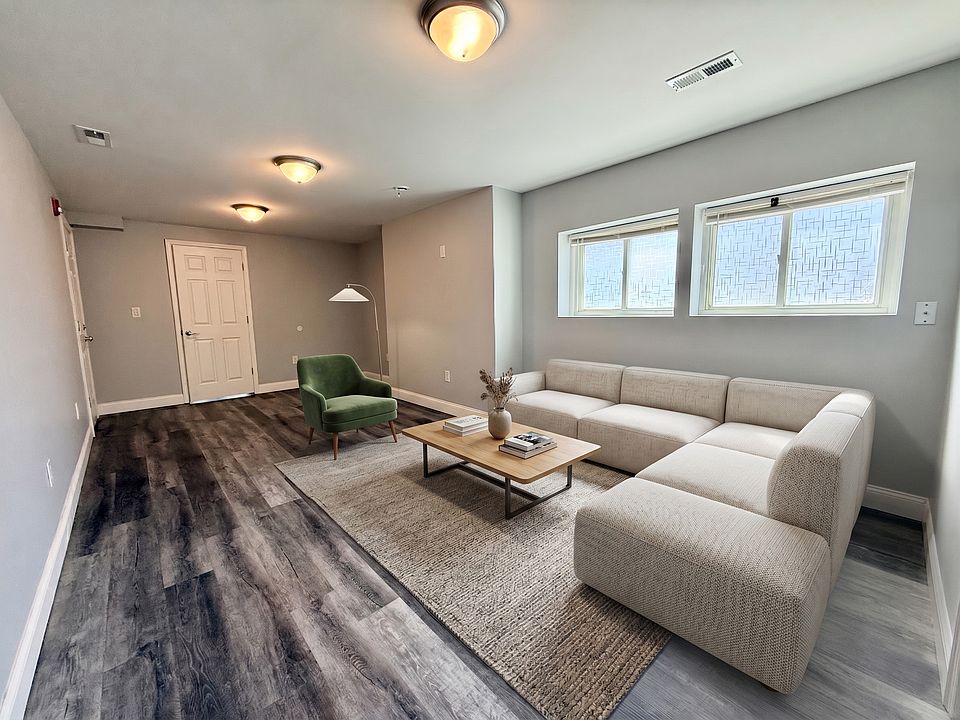 1st image of 5000 N 8th St Floor 1