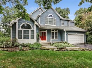 19 Roe Ln, Basking Ridge, NJ 07920