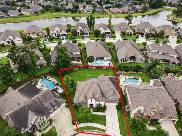 32034 Eagle Nest Ln, Conroe, TX 77385