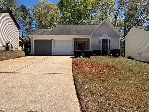 3rd image of 4949 Penscot Way