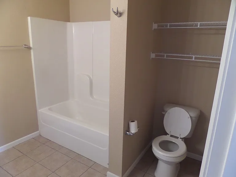 192 Lyle Curtis Cir — Photo 6