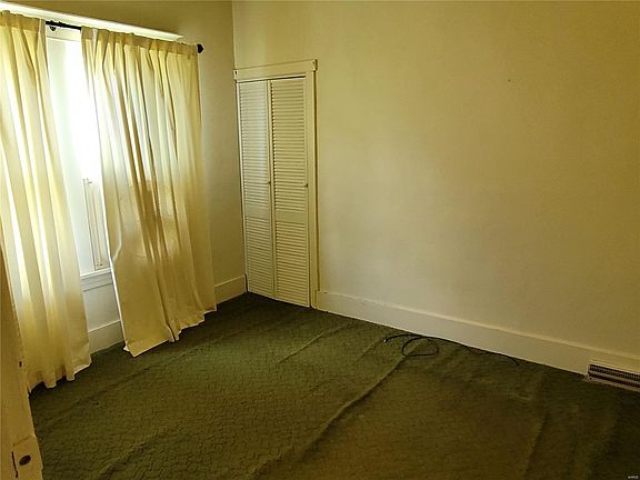 5th image of 236 E McCasland Ave
