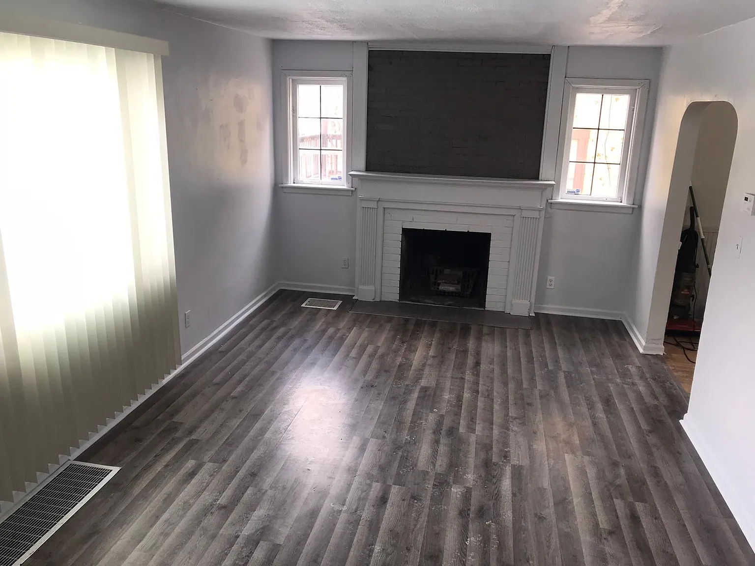 2 bed, 968 sqft, $1,350 — Photo 2