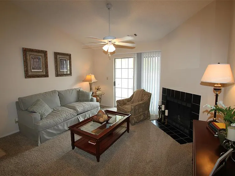 The Ethans Apartments — Photo 23