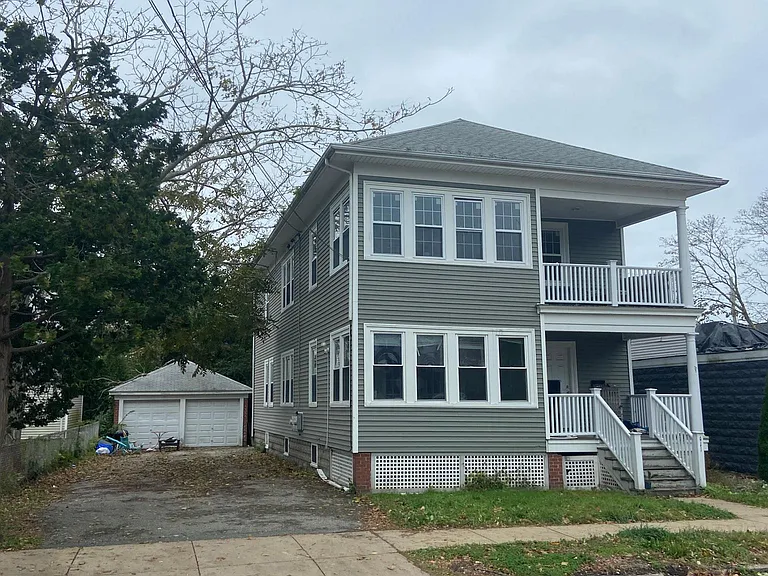 411 High St — Photo 1