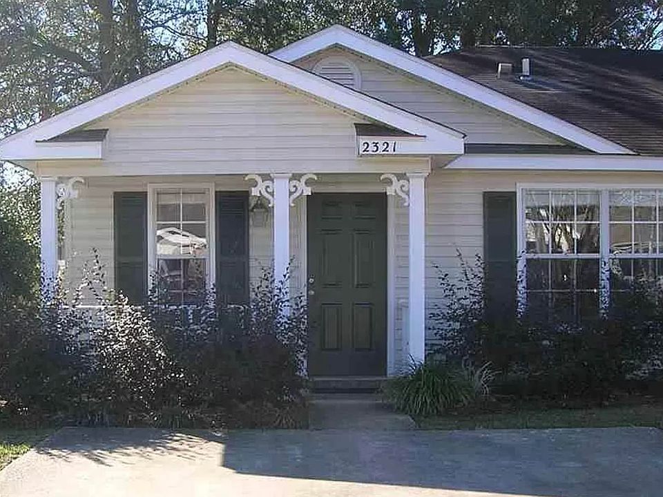 1st image of 2321 Trailwood Dr