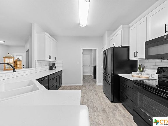 3rd image of 205 N Race St