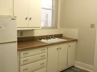 403 SW Huntoon St APT 8, Topeka, KS 66612