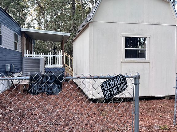 5th image of 6718 Betty Ln