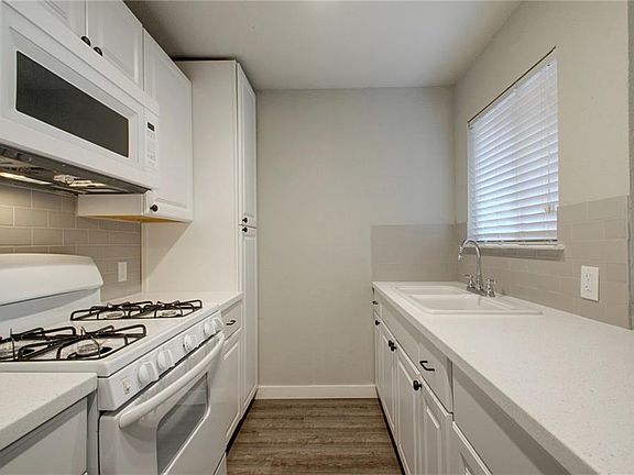 5th image of 409 Blackson Ave #A