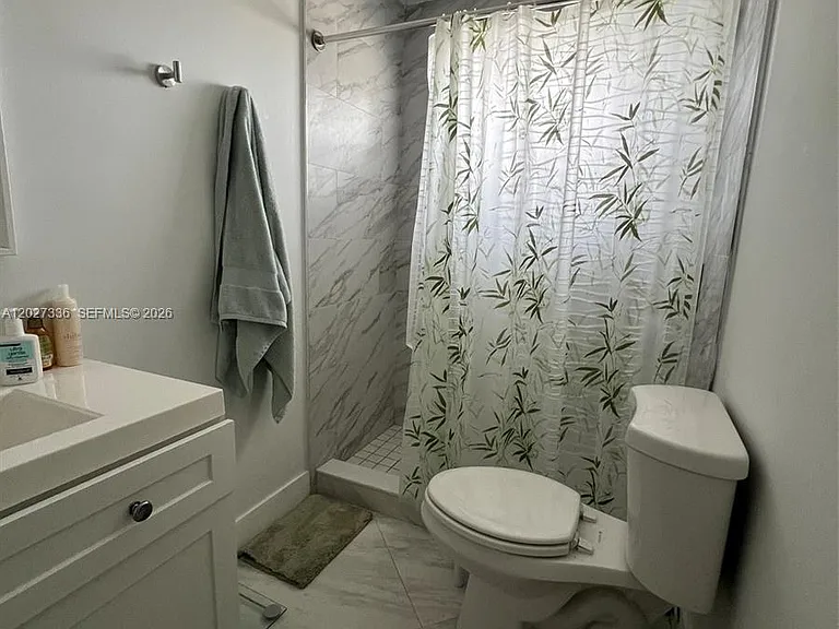 1000 NE 14th Ave #408 — Photo 3