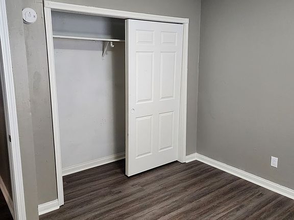 5th image of 1800 Kraig Dr