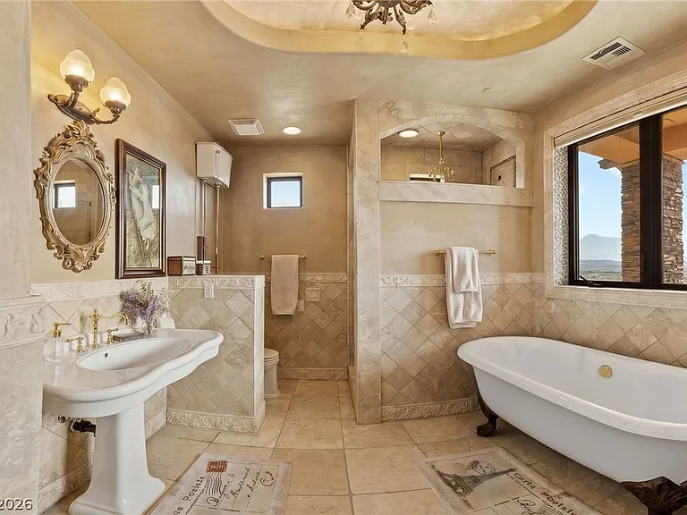 1139 Brown Hill Ct — Photo 32