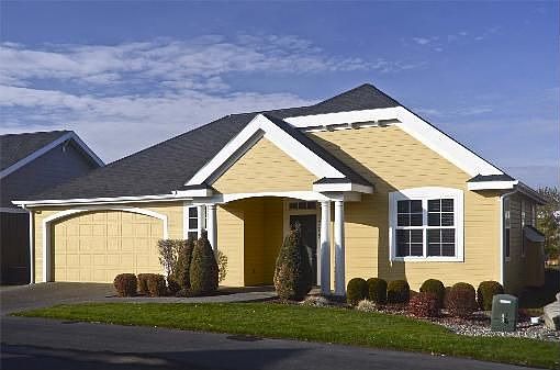 1st image of 715 SE Heron Dr