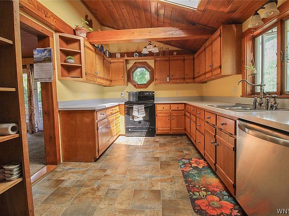 3rd image of 10246 Mill Rd