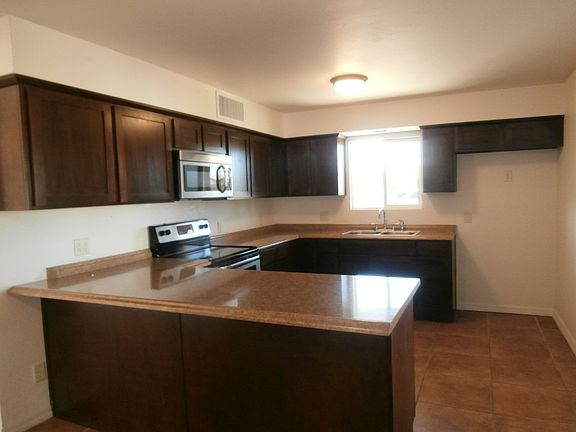 3rd image of 2733 S Mary Ave