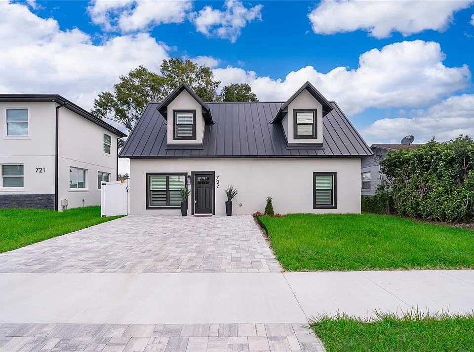 727 Magnolia Ave