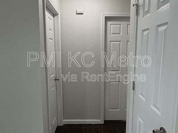 4th image of 1342 E 84th Ter