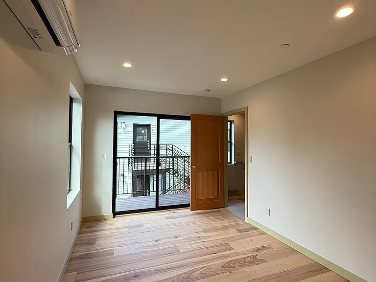 228 21st Ave E #228 — Photo 20