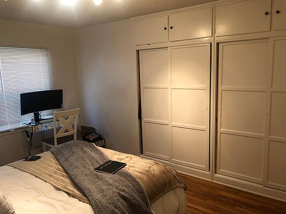 4th image of 1419 25th St APT C