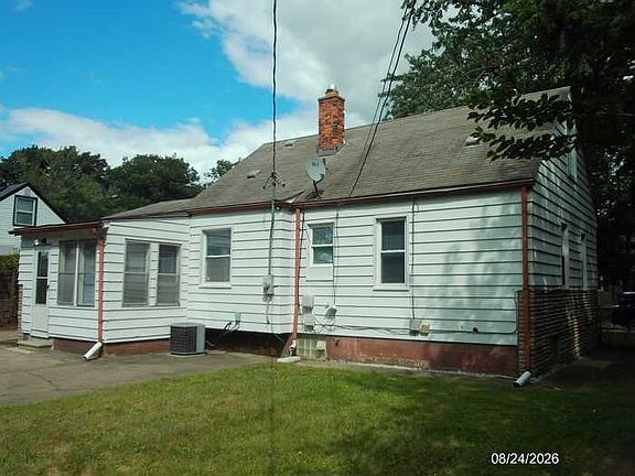 3rd image of 23705 Hill Ave