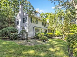 46 White Fall Ln, New Canaan, CT 06840