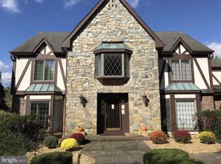 442 Seneca Rd, Great Falls, VA 22066