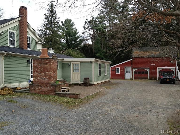 2nd image of 270 Milltown Rd