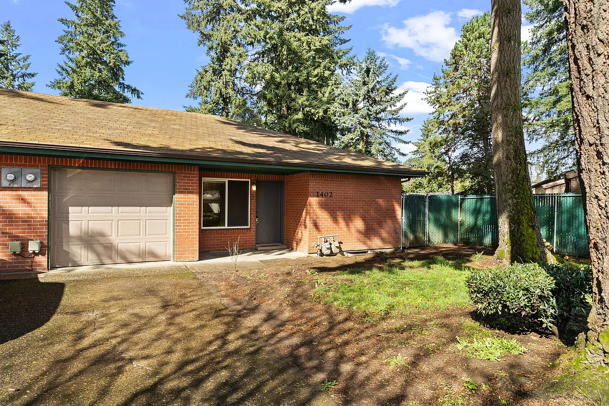 Building Photo - 1400 NE 142nd Ave