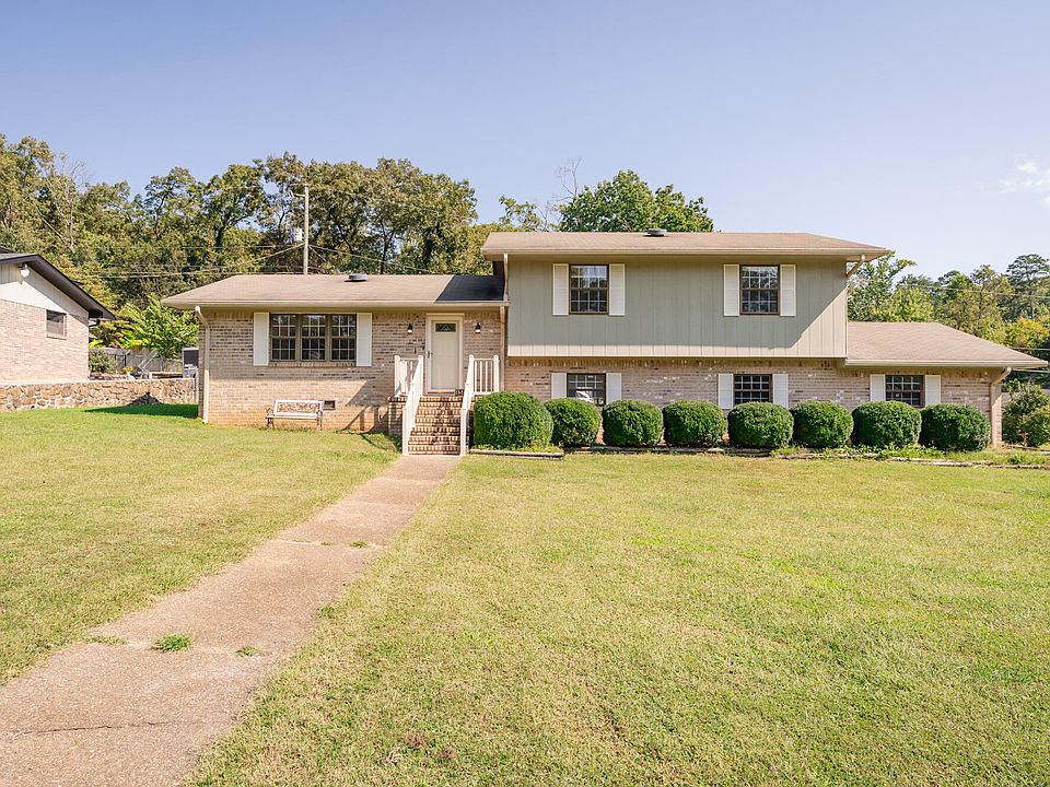 1st image of 4548 N Ravenwood Dr