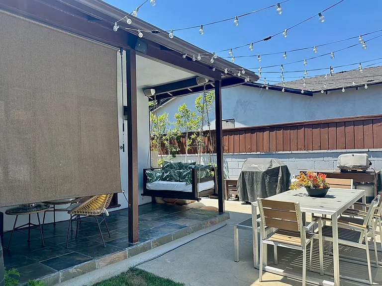 8958 N Swinton Ave — Photo 18