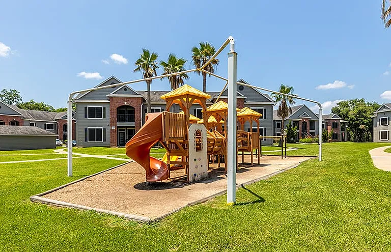 Trinity Oaks Apartment Homes — Photo 41