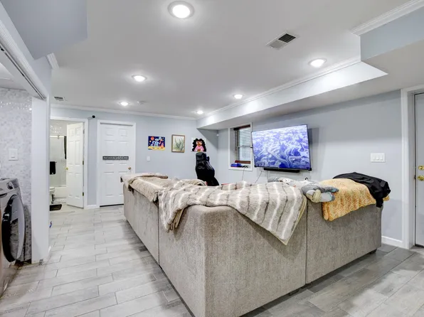 69 West 19th Street image 13 of 20