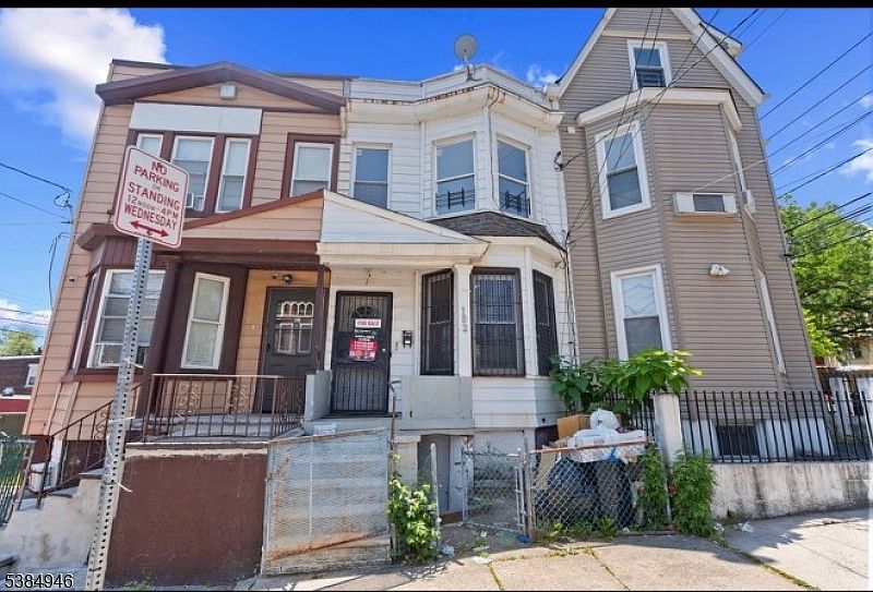 1st image of 132 Chester Ave