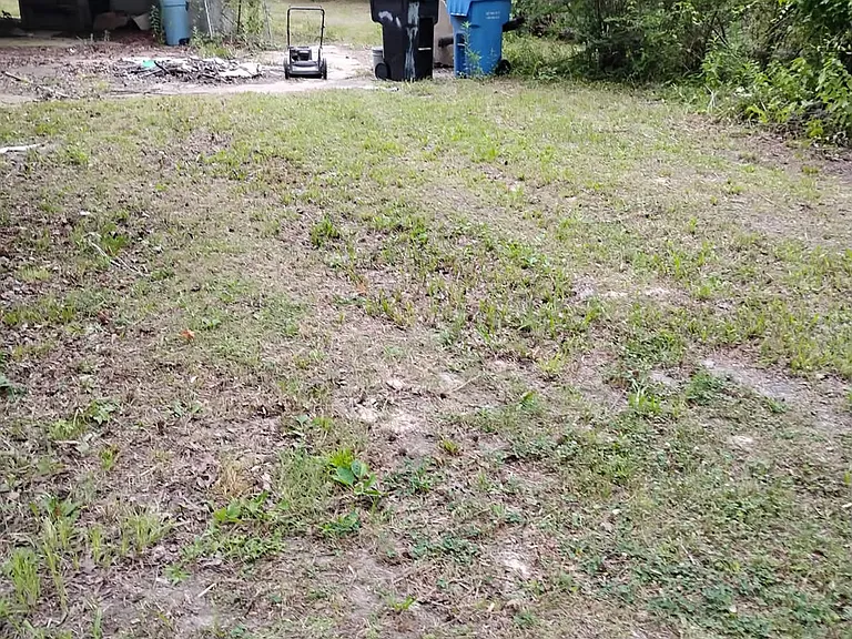 2790 Rodgers Rd W — Photo 2