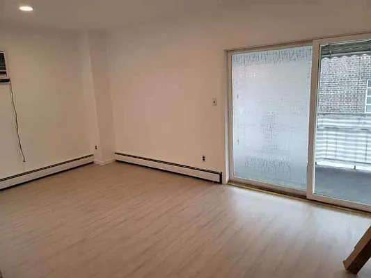 Rented by 18 REALTY | media 8