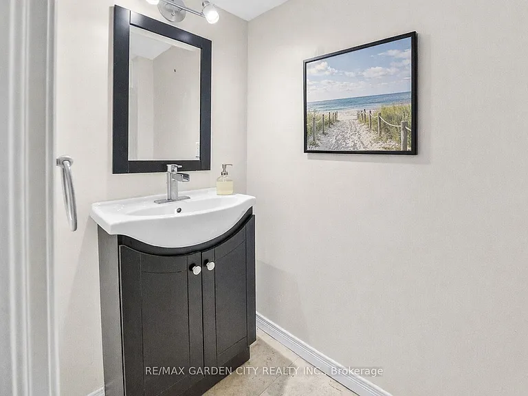 2 Royalwood Ct #59 — Photo 3