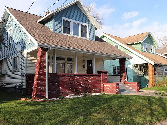 4th image of 935 Arianna St NW