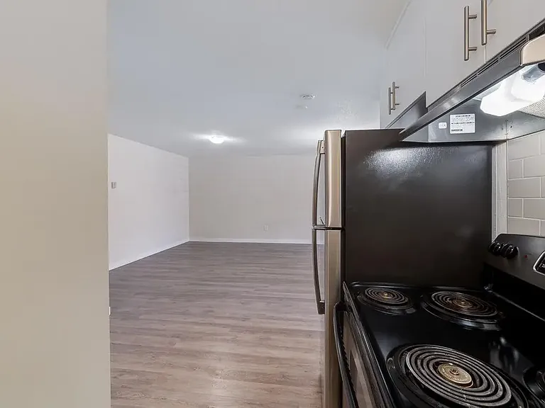 2291 Southview Dr SE #302 — Photo 13