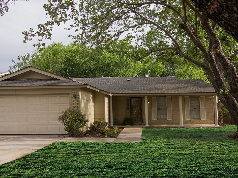 1st image of 306 Fleetwood Ct