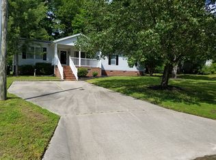 5502 Bridgeview Dr, Greensboro, NC 27406